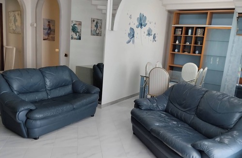 Taranto Apartment | Irisviola House, ideal for families with fully equipped and functional kitchen
