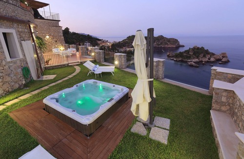 Mazzaro Apartment | Isolabella apartment Villa Sparviero Taormina