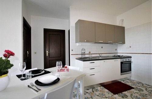 Villa Rosa Apartment | Relaxing Retreat by the Sea