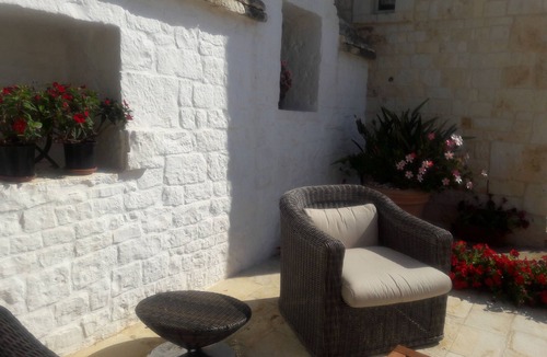 L'Assunta House | La Matrona | Intimate and enveloping trullo dwelling