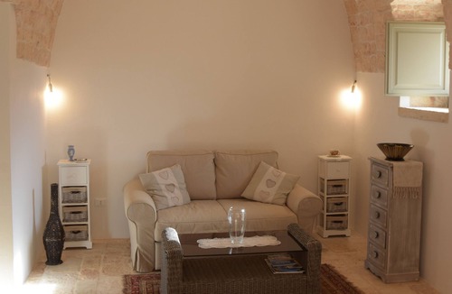 L'Assunta House | La Matrona | Intimate and enveloping trullo dwelling