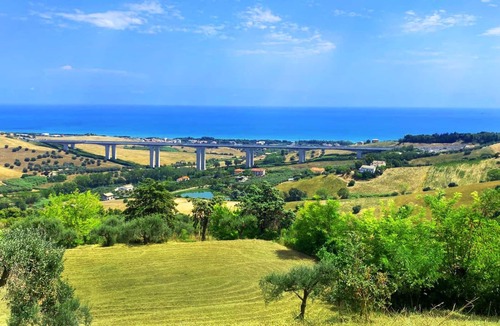 Pineto House | Large holiday home 5 minutes from the beach with views to die for!!