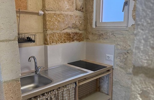 Veglie Condo | Largo Spani 17, Charme Salentino with stone vaults historic home dating back to 1764
