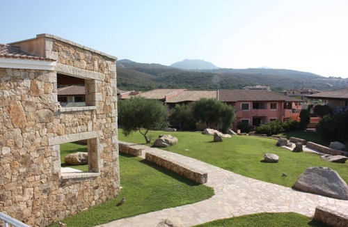 Golfo di Marinella Apartment | Le Corti Di Marinella 6p Garden View