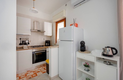 Municipio 3 Apartment | Levante Eight Sea View Holiday Home with Sea View, Wi-Fi, and Air Conditioning