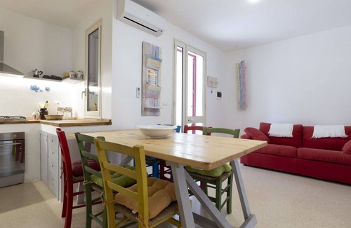 Torre Vado House | Lovely apartment in villa for 6 people with A/C, WIFI, TV, terrace and pets allowed