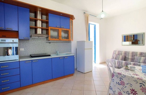 Torre Vado Apartment | Lovely apartment for 4 people with A/C, TV, terrace and pets allowed