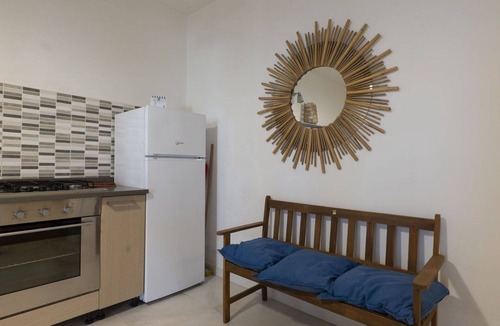 Torre Vado Apartment | Lovely apartment for 4 people with A/C, TV, terrace and pets allowed
