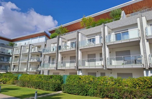 Silvi Marina Apartment | Lovely apartment for 4 people with pool, A/C, WIFI, TV, terrace and pets allowed