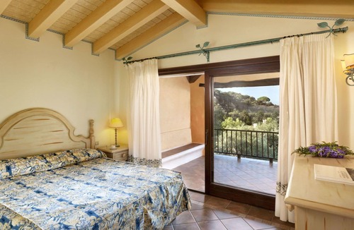 Liscia di Vacca Apartment | Lovely apartment for 4 guests with A/C, WIFI, pool, TV, terrace and pets allowed