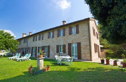 Urbino Villa | Lovely apartment in villa for 5 guests with pool, WIFI, TV and panoramic view, close to Urbino