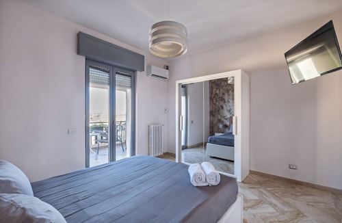 Brindisi Histotic Center Apartment | Luxury penthouse with private hot tub