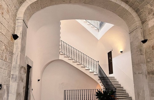 Bisceglie Apartment | MarArt the living art stay luxury room
