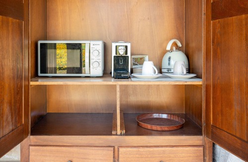 Carpignano Salentino Apartment | Masseria Giamarra Junior Suite Room with Shared Pool, Wi-Fi and Air Conditioning