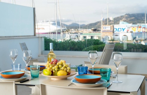 Olbia Apartment | Mobiretreat by Klodge - waterfront design flat