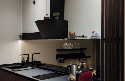 Municipio 2 Apartment | Moma - Design Smart Rooms - Bari Central Station