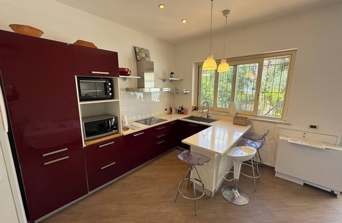 Mondello Villa | MONDELLO COTTAGE ULIVO 1 | Beach Apartment with Private Garden & Parking