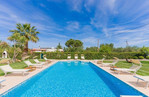 San Vito dei Normanni Villa | Nice apartment in villa for 5 guests with A/C, pool, WIFI, TV and veranda, close to Ostuni