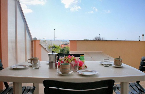 Torre Vado Apartment | Nice apartment for 10 guests with A/C, TV, terrace and pets allowed