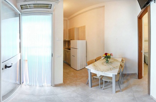 Montincello House | Nice apartment in villa for 4 guests with pool, WIFI, A/C, TV, terrace and pets allowed
