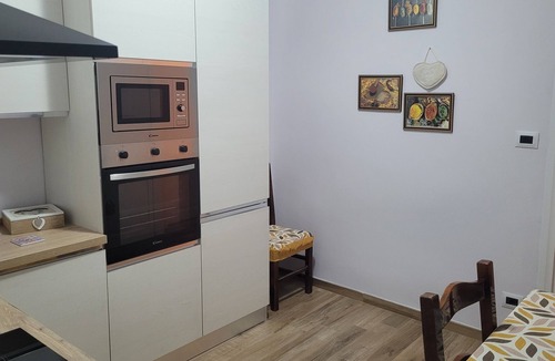 Taranto Apartment | Nice house
