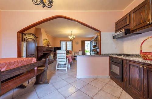 Chia House | Peaceful Apartment "Chia Grande" Close to Beach with Sea View & Garden