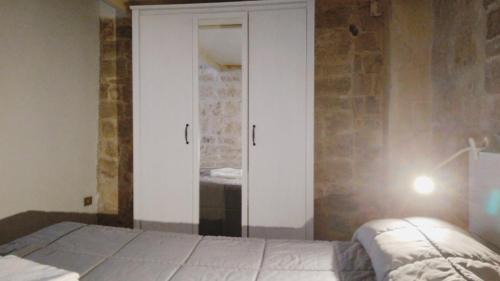 Trani Bed & Breakfast | Piazzetta Scolanova