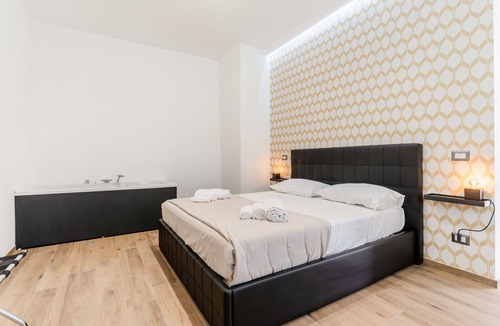 Torre a Mare Bed & Breakfast | Pietramare Luxury - Amber by Rentbeat