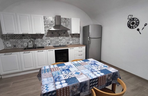 Statte Apartment | Ponchielli House - 3-bedroom apartment with kitchen and covered patio