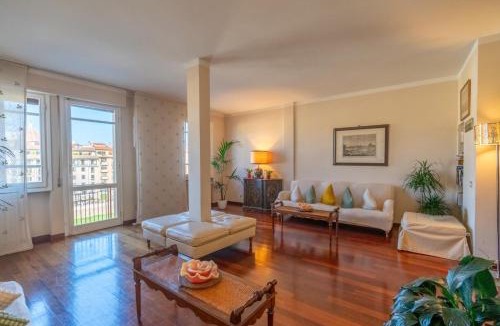 Oltrarno Apartment | Ponte Vecchio View Luxury Apartment