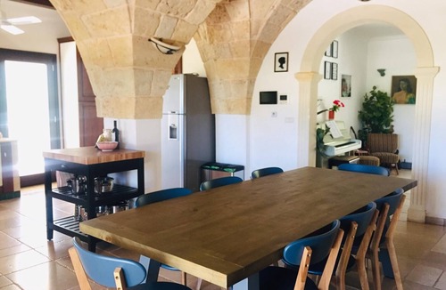 San Vito dei Normanni Villa | Private Villa with large gardens, pool and swim up bar