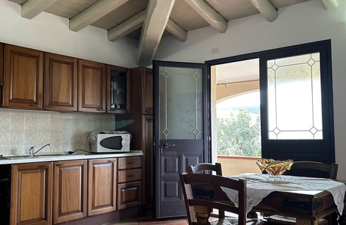 Tanaunella Villa | Private Villa with Large Garden & Veranda – Relaxation & Comfort in Budoni