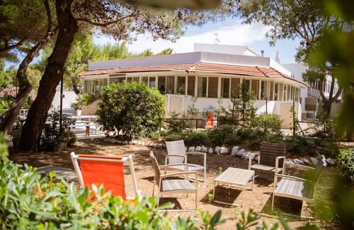 Chiesiola Resort | Property in a holiday village 'Baia Falcone-Bilocale 403' with sea view and air conditioning