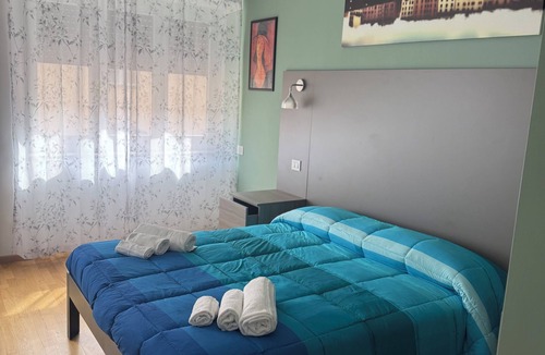 Venezia Nuova House | RESIDENCEVIAGRANDE110 RENTS DOUBLE ROOM WITH BALCONY AND PRIVATE BATHROOM