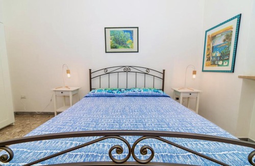 Municipio 2 Apartment | RobertONE Guest House