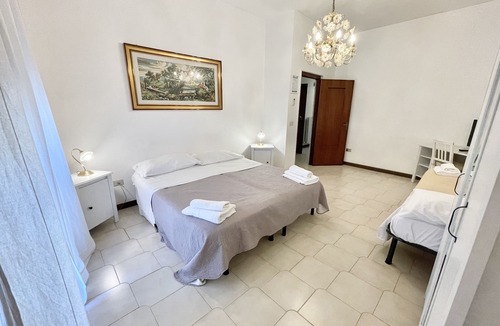 Municipio 2 Bed & Breakfast | Romano Lounge b&b Spacious Apartment with Terrace and Restaurant