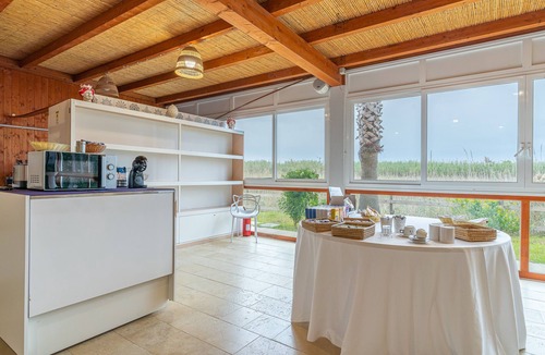 Fondo Morte Apartment | Room 103 at 'Le Saline Rooms Marzamemi' – Wi-Fi and Air Conditioning