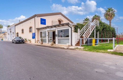Fondo Morte Apartment | Room 206 at 'Le Saline Marzamemi' with Wi-Fi and Air Conditioning