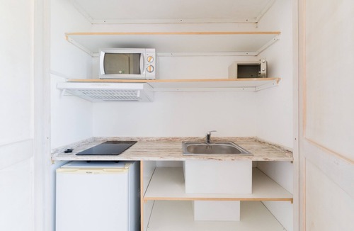 Tuglie House | Room 'Core Resort - Basic 6' with Shared Pool, Wi-Fi and Air Conditioning