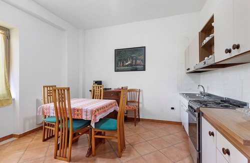 Rocca di Papa Apartment | Room 'Matrimoniale Con Letto Singolo' with Shared Garden and Wi-Fi