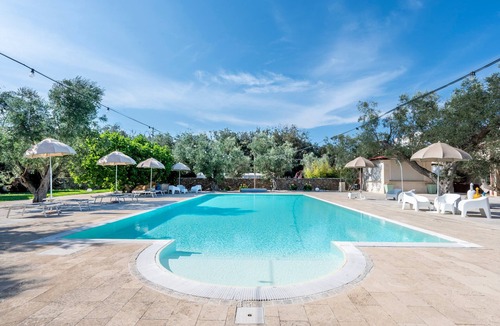 Calimera Apartment | Room 'San Biagio - Superior 102' with Shared Pool, Wi-Fi and Air Conditioning