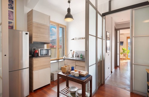 Salerno Apartment | Room 'Tripla Con Balcone' with Mountain View, Wi-Fi and Air Conditioning