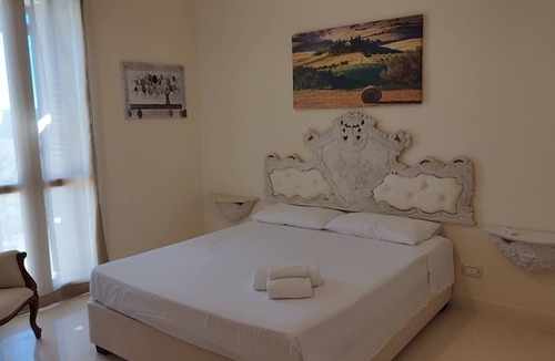 Ugento House | Room 'Villa Casciani - Scirocco' with Shared Pool, Wi-Fi and Air Conditioning