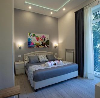 Centro Storico Bed & Breakfast | ROYAL GARDENS