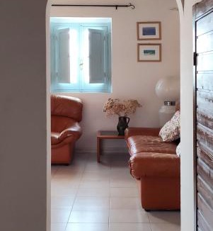 Iglesias Historic Centre House | SA MENDUA E SA PRUNA casa al mare