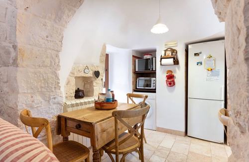 Lamie di Olimpia Apartment | ‘Sabrina Resort’ Apartment with Private Pool, Wi-Fi & Air Conditioning