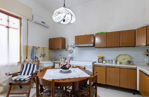 Oristano Historic Centre House | Sartiglia Domu, oasis of relaxation in the heart of Oristano with terrace and Wi-Fi