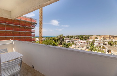 Baia Verde Apartment | Sea view studio in Baia Verde LT20