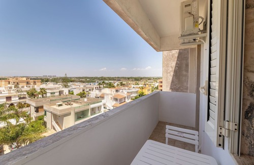 Baia Verde Apartment | Sea view studio in Baia Verde LT20