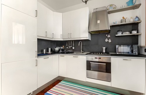 Municipio 3 Apartment | ‘Sea View Suite Eventi Felici’ Apartment with Terrace, Sea View, Wi-Fi & Air Conditioning